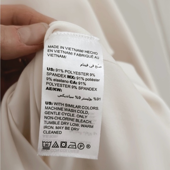 Chicos Asymmetrical Hem Scuba Tunic Cream White Minimal Minimalist Size O Small - Picture 10 of 14